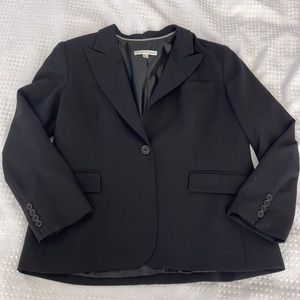 🌸Cleo petite black blazer with one button closure